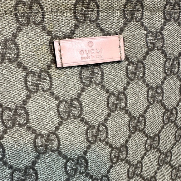 GUCCI GG Supreme Monogram Pink Lined Medium Flat Crossbody Messenger Bag Canvas - Picture 6 of 17